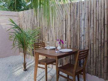 Riveli Retreat Pensjonat 3*